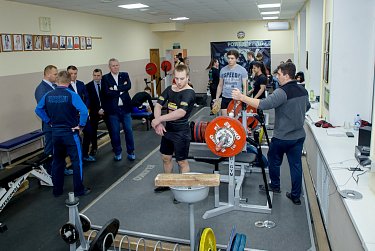 Оренбургский «Юниор» воспитывает чемпионов по пауэрлифтингу